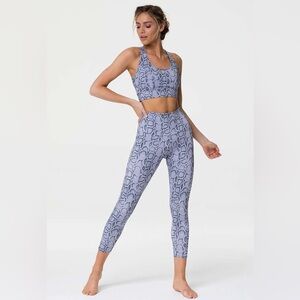 Onzie Flow Highrise Basic Midi 2029 Lavender Cobra in M/L